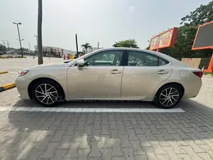 Lexus ES 2016 Gold