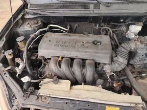 Toyota Matrix Hatchback FWD (1.8L 4cyl 5M) 2005 Black 