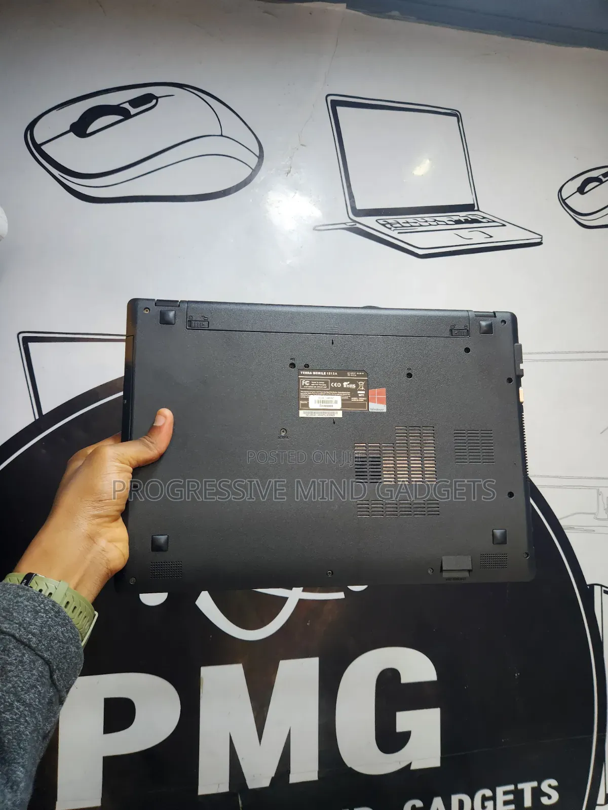 Laptop 4GB Intel HDD 250GB
