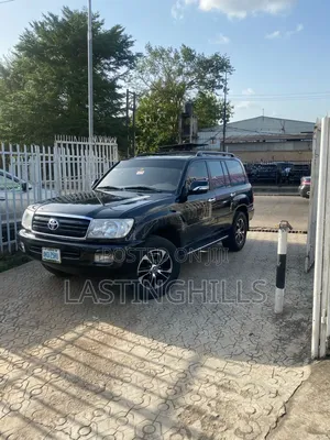 Toyota Land Cruiser 90 Automatic 2002 Black
