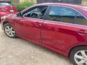 Toyota Camry SE 4dr Sedan (2.4L 4cyl 5A) 2009 Red