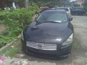 Nissan Altima 2012 Black