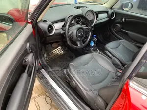 Mini Cooper 2012 Red