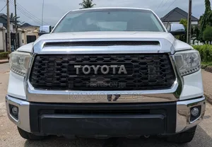 Toyota Tundra 2016 White