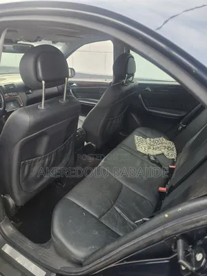 Mercedes-Benz 220E 2006 Blue