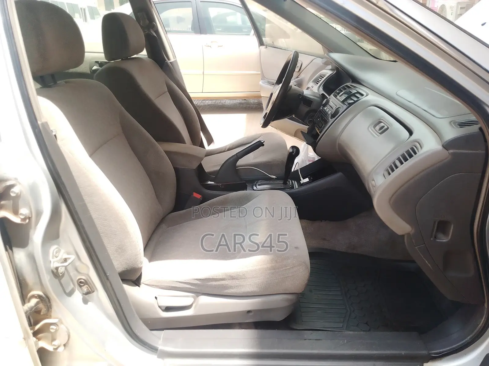 Honda Accord 2002 Silver