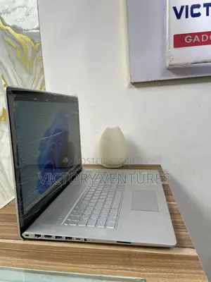Laptop HP Envy 17 8GB Intel Core i7 HDD+SSD 500GB