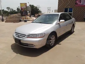 Honda Accord 2002 Silver