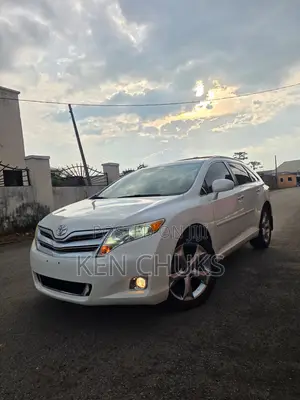 Toyota Venza 2010 White
