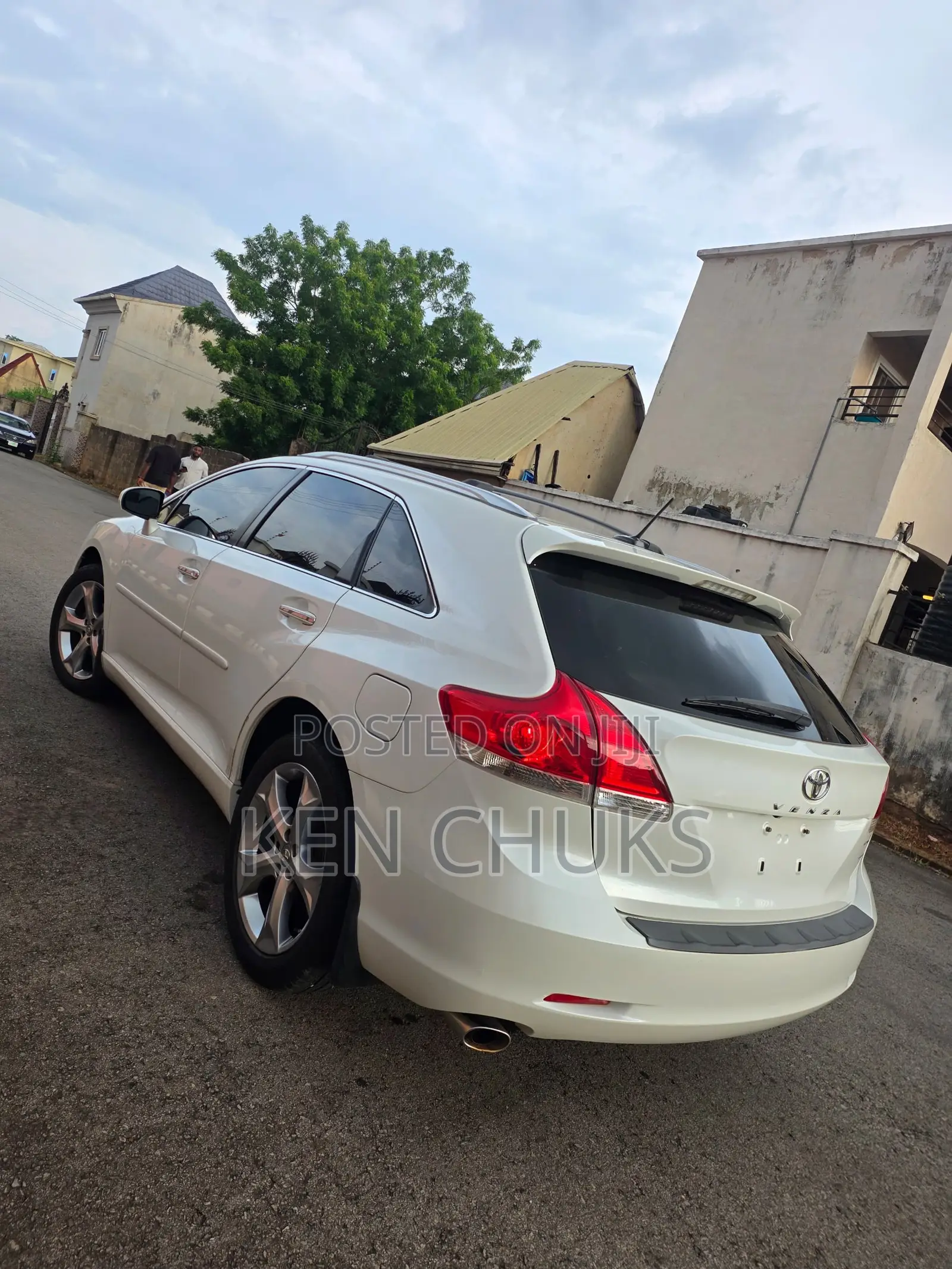 Toyota Venza 2010 White