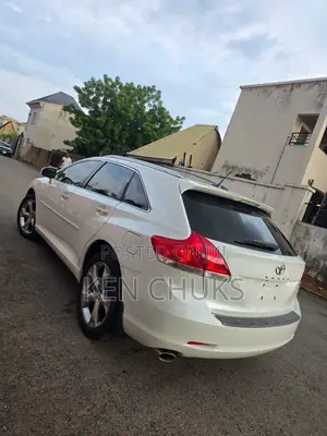 Toyota Venza 2010 White