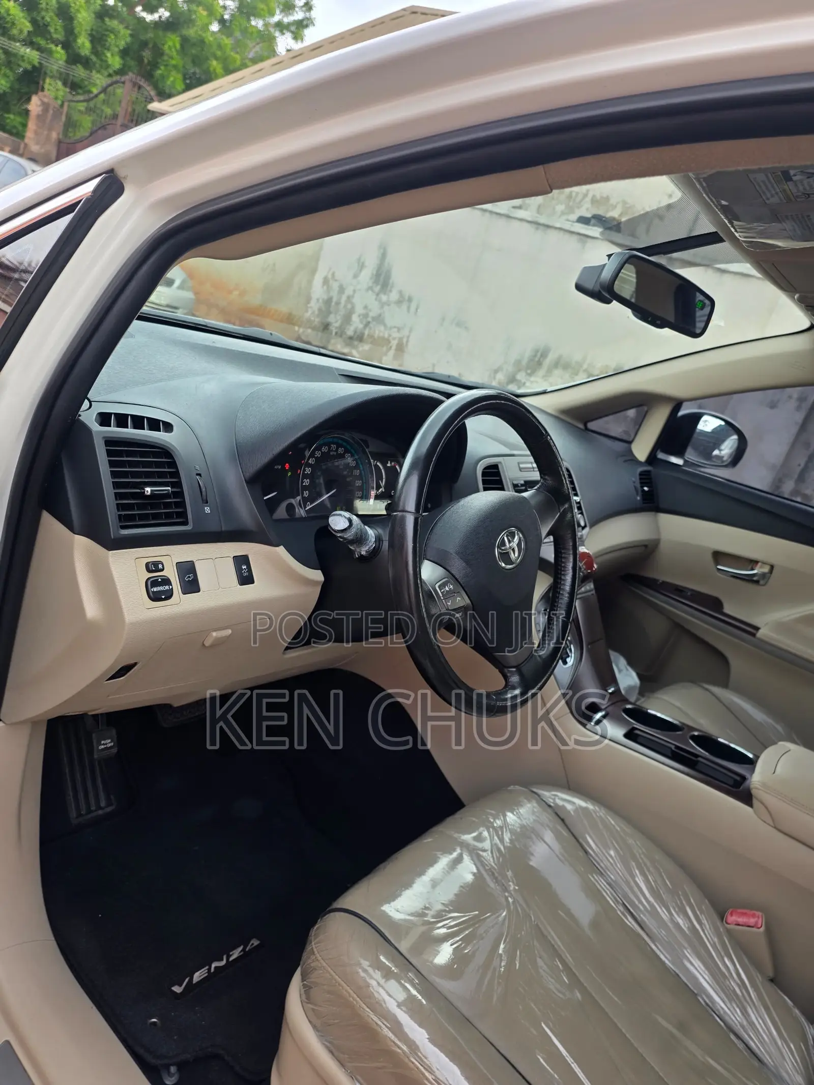 Toyota Venza 2010 White