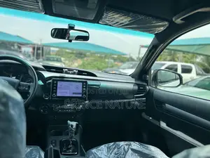New Toyota Hilux 2025 White