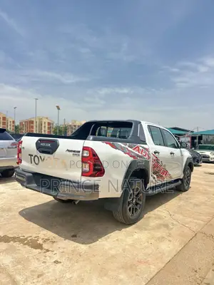 New Toyota Hilux 2025 White