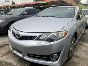 Toyota Camry 2012 Silver