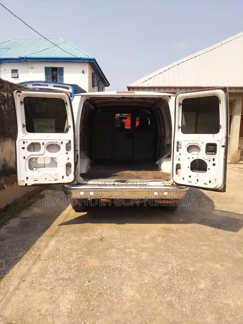 Ford E350 2010 White