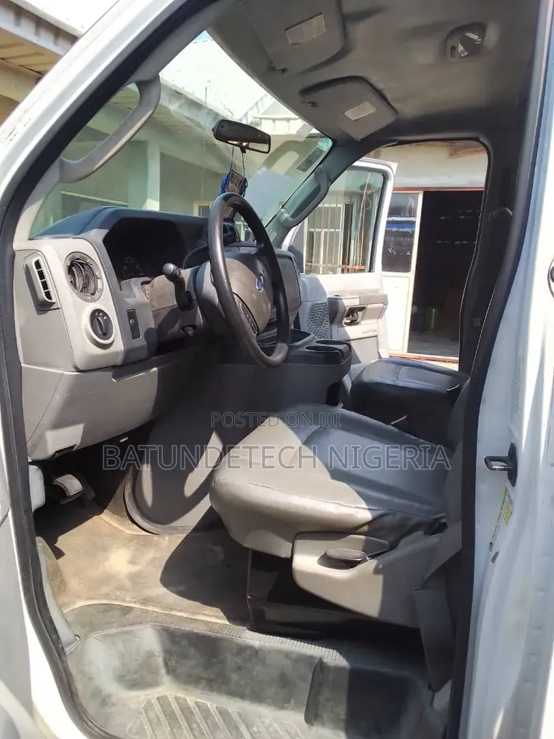 Ford E350 2010 White