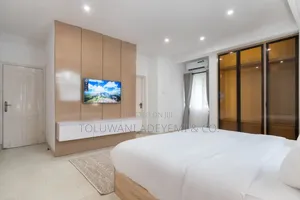 Furnished 4bdrm Apartment in Lekki Phase 1 for rent