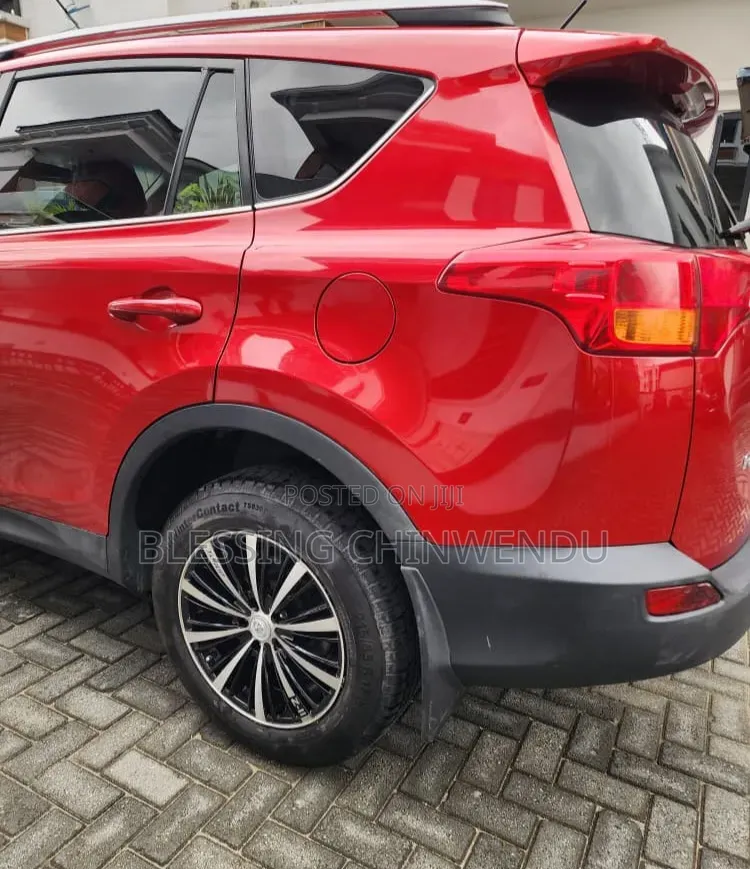 Toyota RAV4 2015 Red