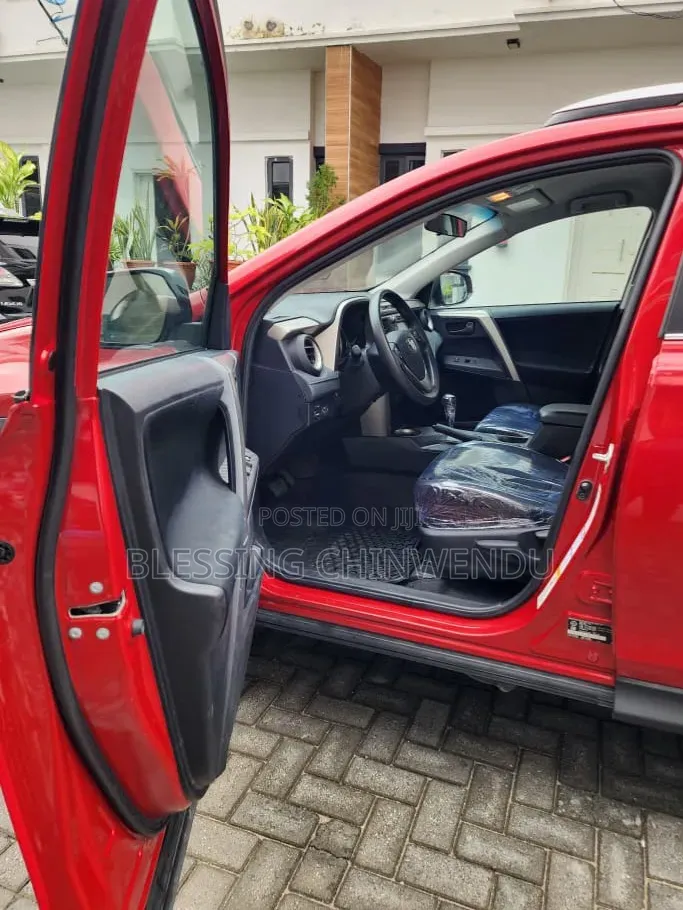 Toyota RAV4 2015 Red