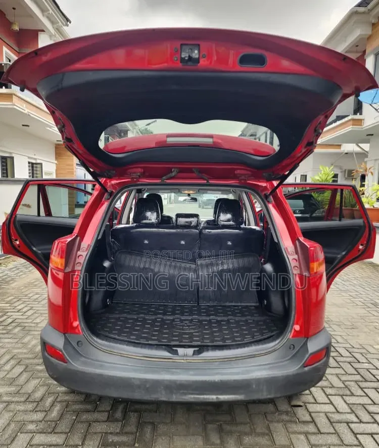 Toyota RAV4 2015 Red