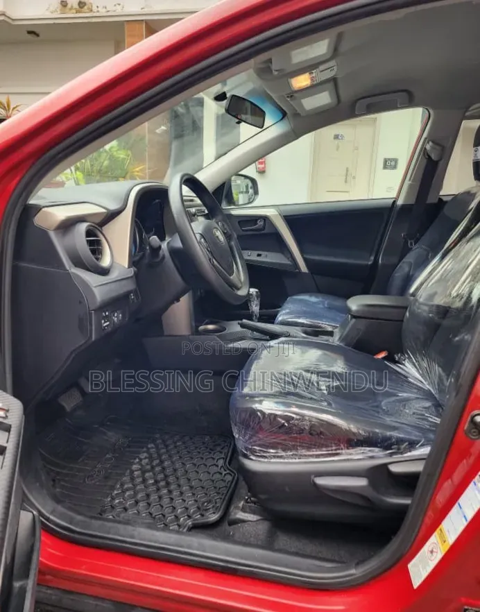 Toyota RAV4 2015 Red