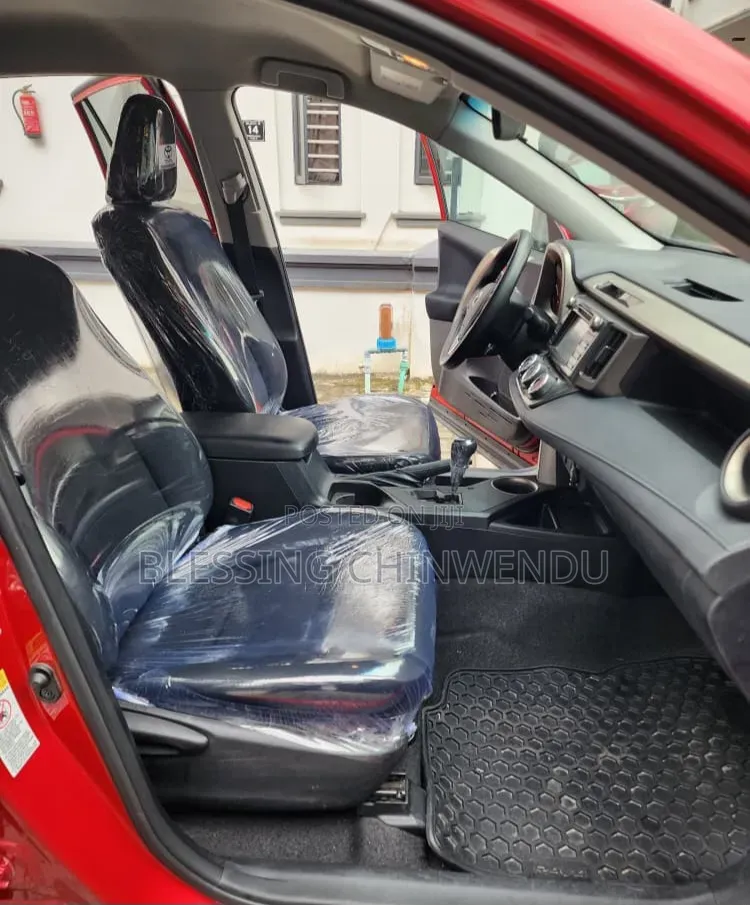 Toyota RAV4 2015 Red