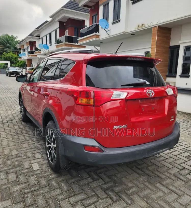 Toyota RAV4 2015 Red