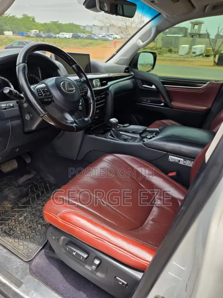 Lexus LX 2018 White