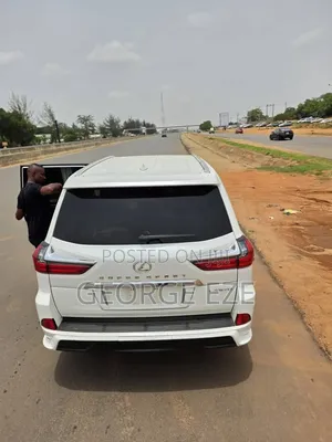 Lexus LX 2018 White
