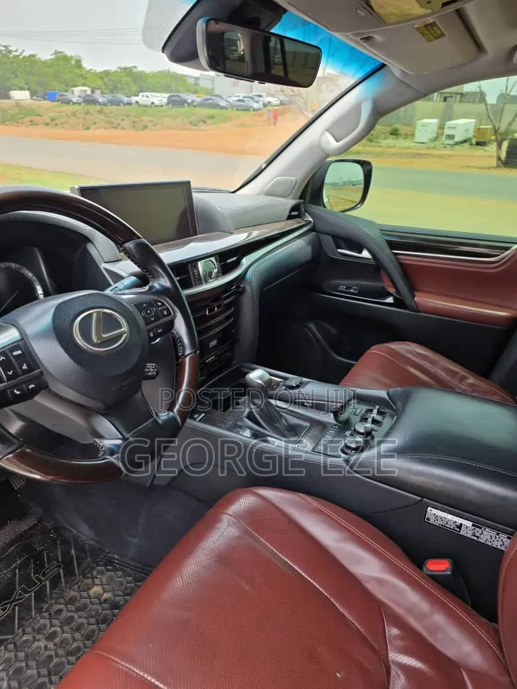 Lexus LX 2018 White