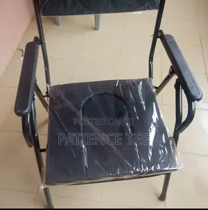 Commonde Chair