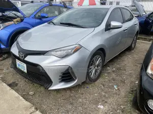 Toyota Corolla LE 4dr Sedan (1.8L 4cyl CVT) 2014 Silver