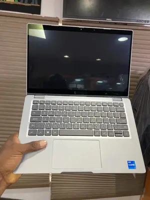 Laptop Dell Latitude 5320 16GB Intel Core i5 SSD 256GB