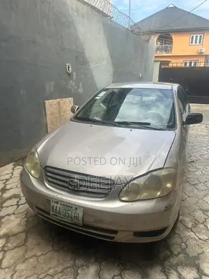 Toyota Corolla 2003 Gold