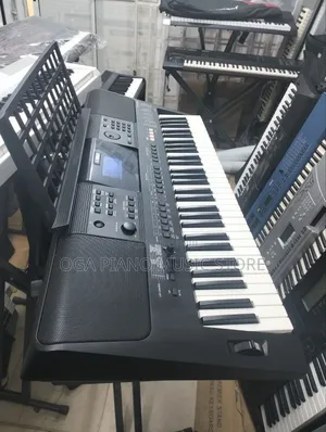 Yamaha PSR E453 Digital Portable Keyboard