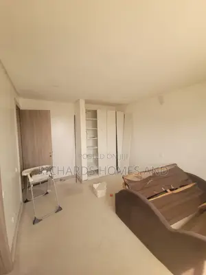 3bdrm Apartment in Lekki Phase 1 for rent