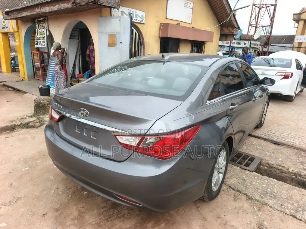 Hyundai Sonata 2011 Gray