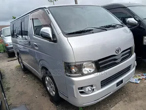 Toyota HiAce 2012 Silver