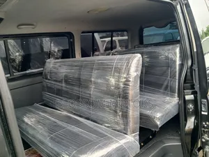 Toyota HiAce 2013 Black