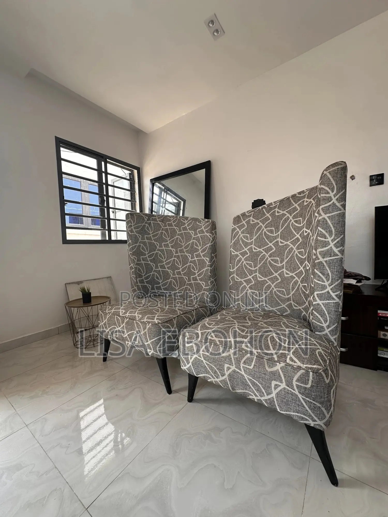 Accent Chairs