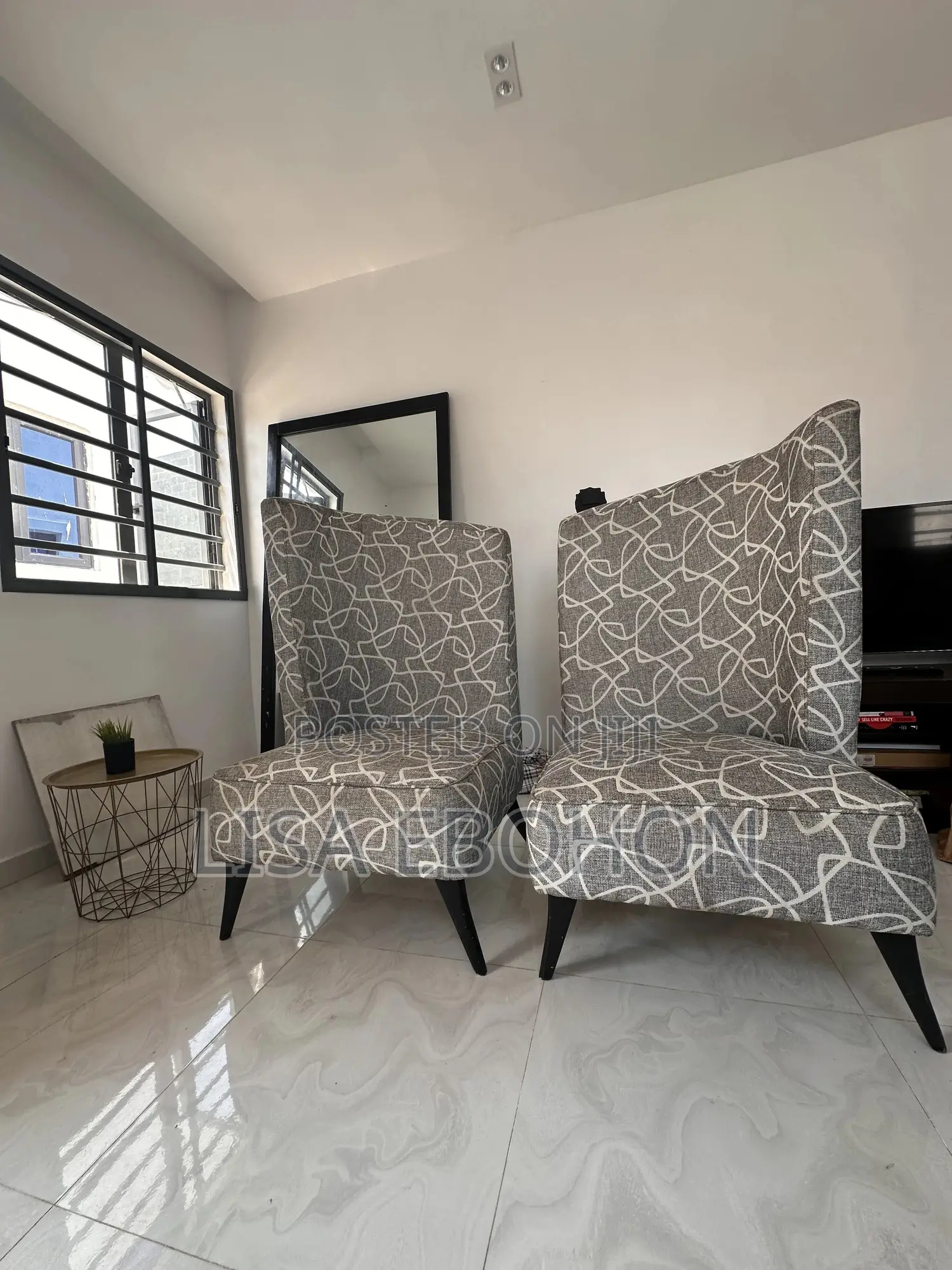 Accent Chairs