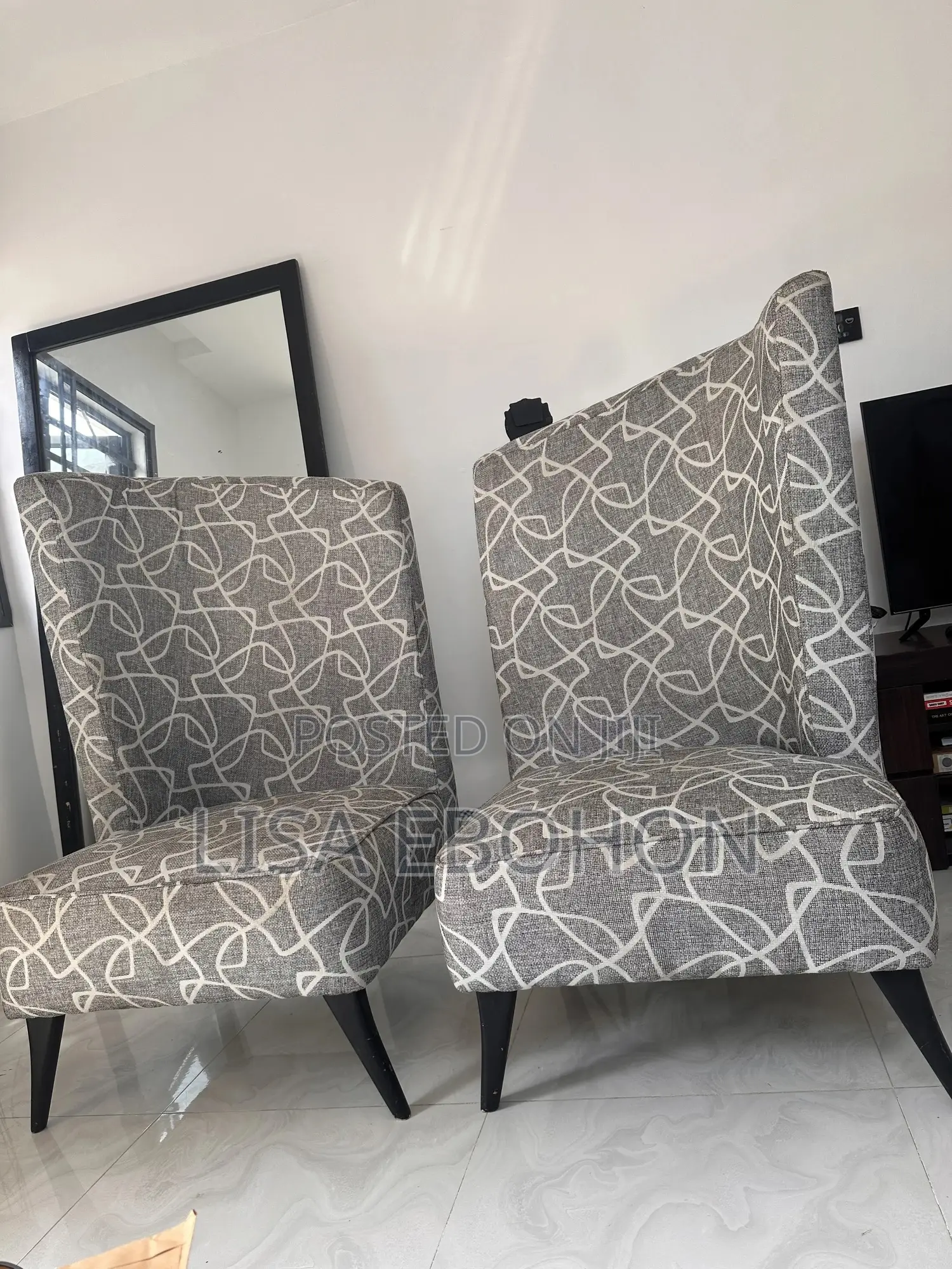 Accent Chairs