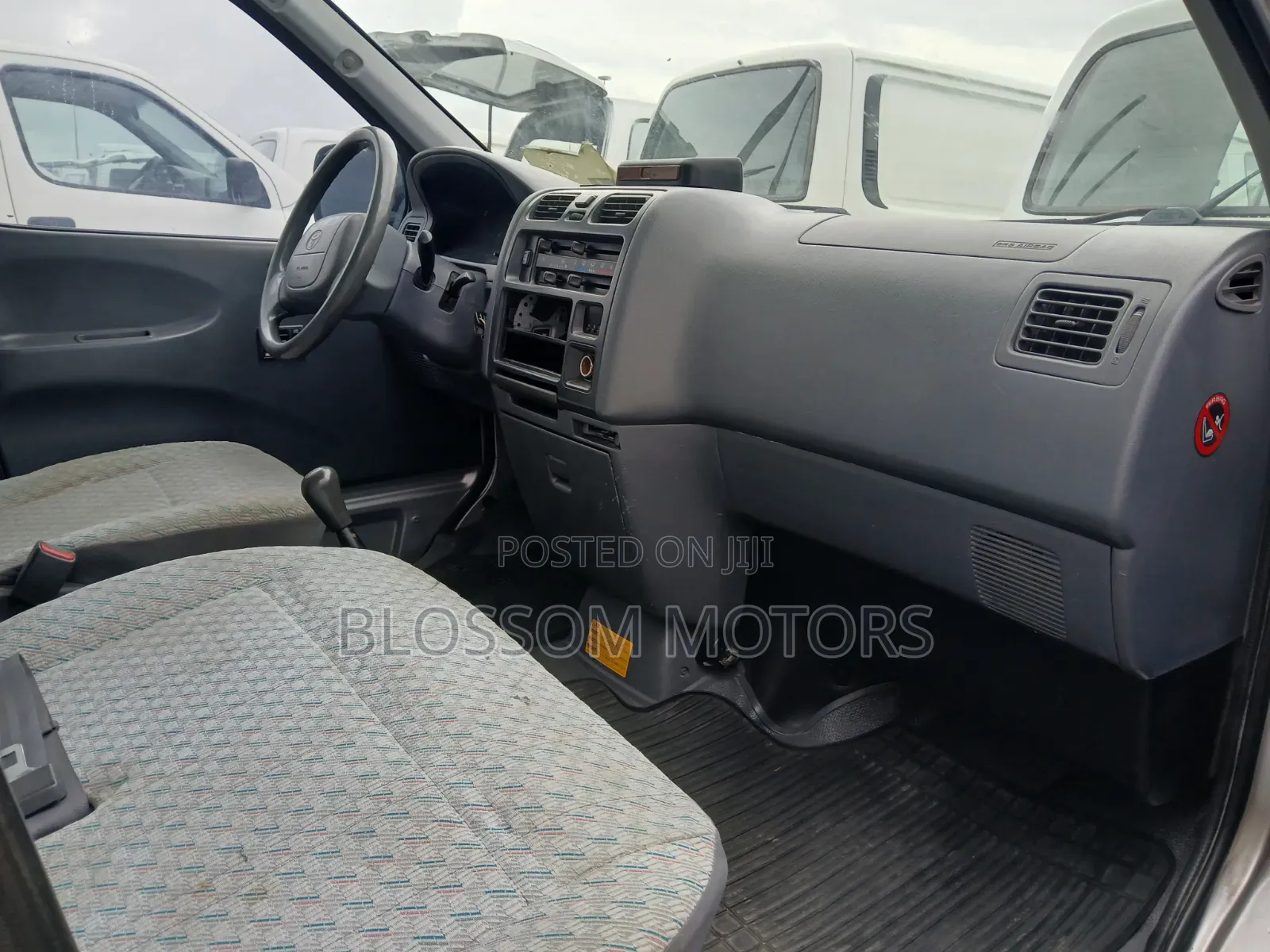 Toyota HiAce 2004 Silver