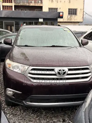 Toyota Highlander Limited 3.5l 4WD 2013