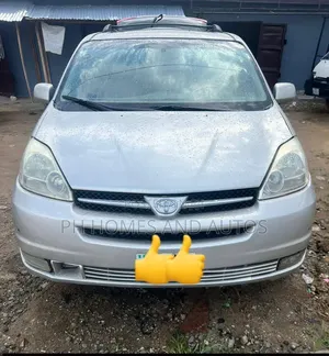 Toyota Sienna 2005 Silver