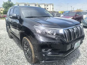Toyota Land Cruiser 2010 Black