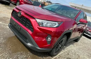 Toyota RAV4 XLE FWD 2024 Red