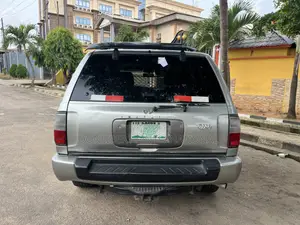 Infiniti QX4 1999 Silver