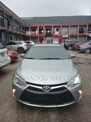 Toyota Camry 2017 Silver